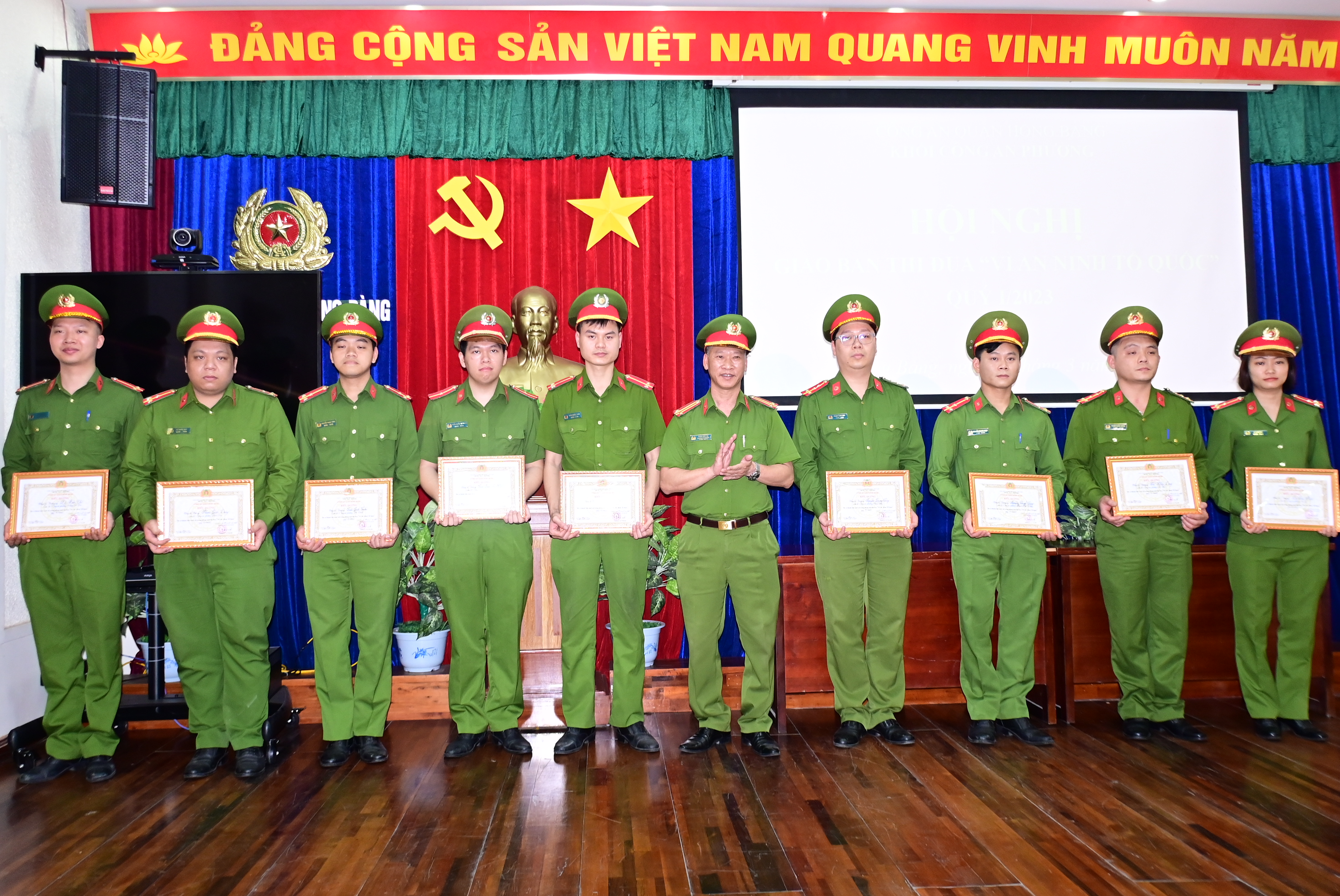 Công an quận Hồng Bàng: Giao ban thi đua “Vì ANTQ” khối Công an phường, quý 1 năm 2023
